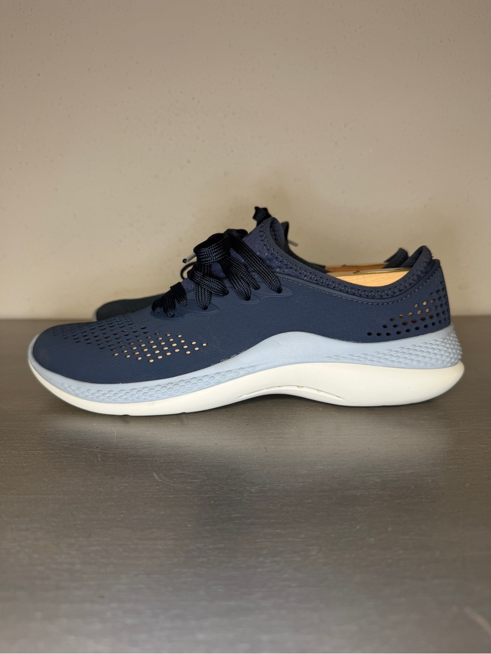B21 Crocs Literide 360 Pacer Blue Mens Size 9M Lace Up Lightweight Sneakers - Picture 3 of 11
